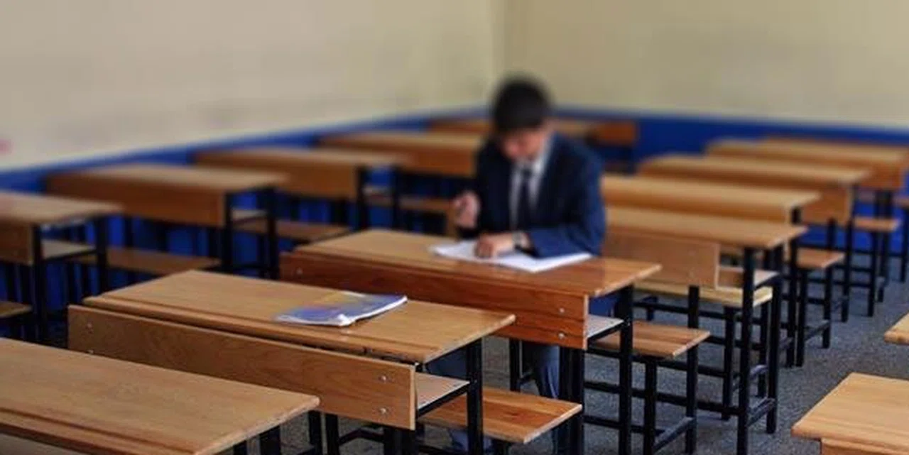 Özürlü ve Özürsüz Devamsızlık Hakkı Kaç Gün? Lise ve Ortaokul