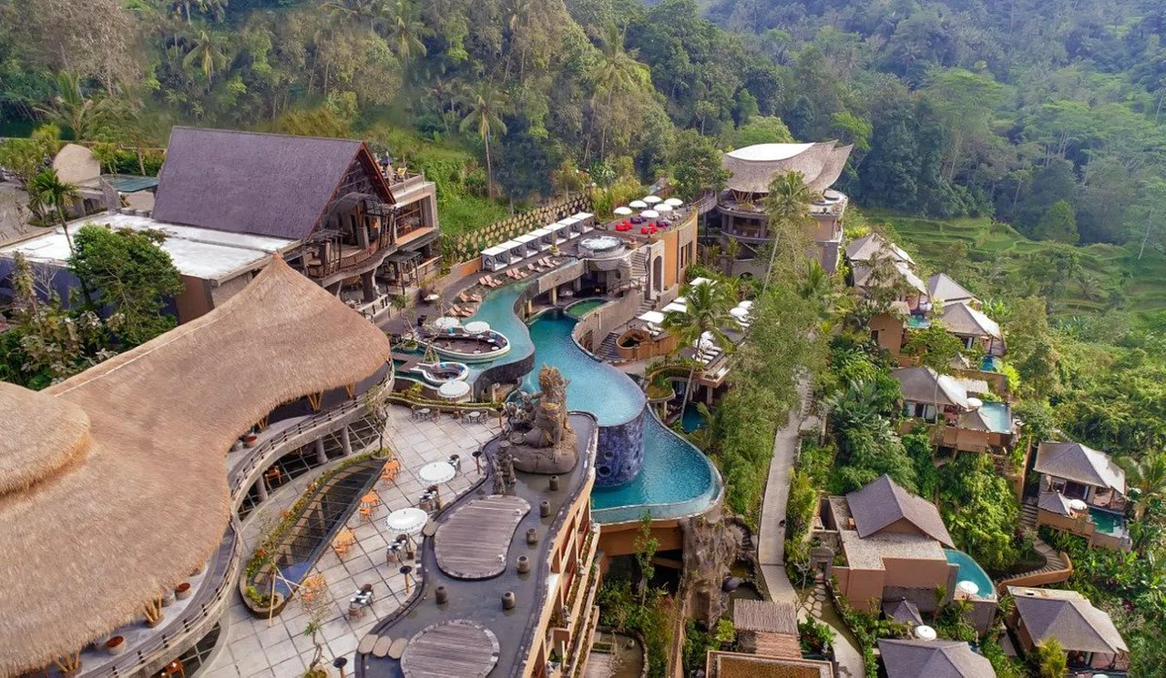 Bali'deki Otel Fiyatlarını Görenler Gözlerine İnanamadı! Otel Fiyatını Duyunca Şaşıracaksınız
