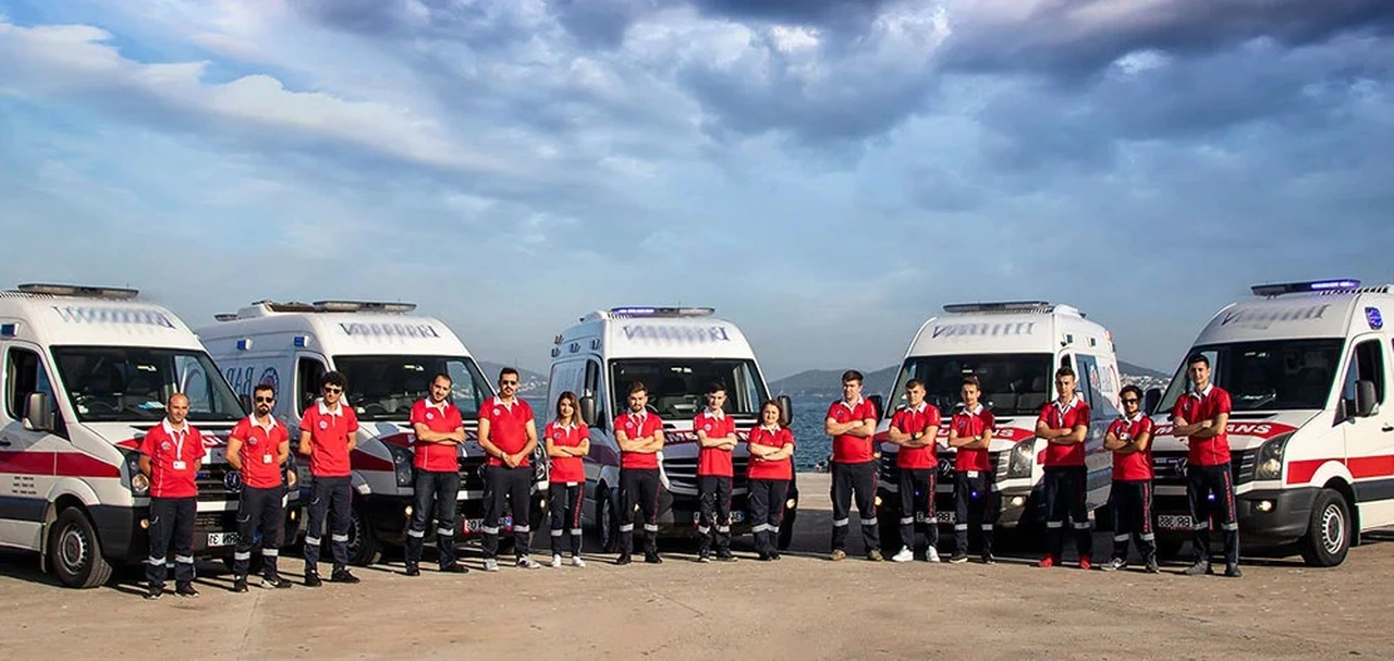 İŞKUR Ambulans Şoförü Alımı Yapacak. Lise Mezunu olan ve B Ehliyeti sahibi olmak yeterli