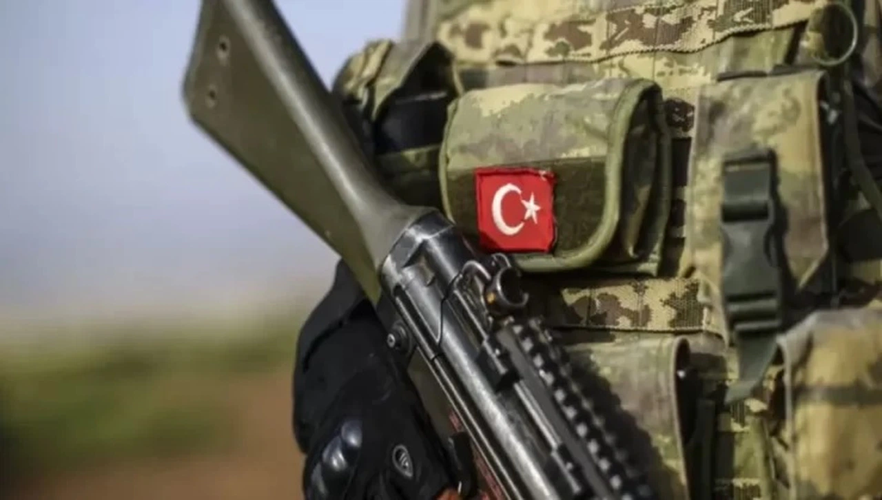 MSB Sözleşmeli Er Alımı Yapıyor! İlk Okul Mezunu Olmak Yeterli