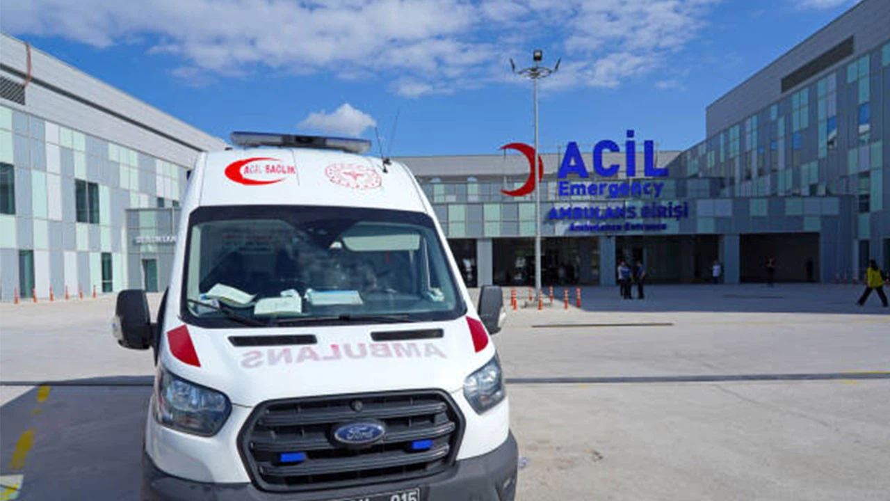 İŞKUR Üzerinden Hastanelere 347 Sağlık Personeli Alımı: Ambulans Şoförü, ATT, Hemşire ve Paramedik Kadroları