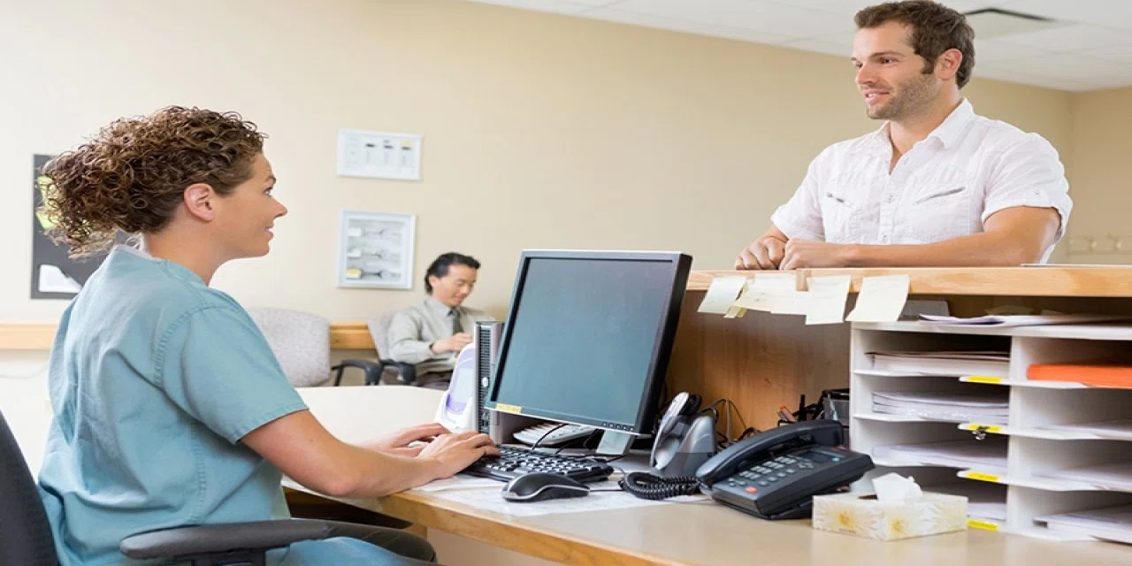 İŞKUR Hastanelere Sekreter ve Büro Personeli Alımı Yapıyor: Başvurular Başladı