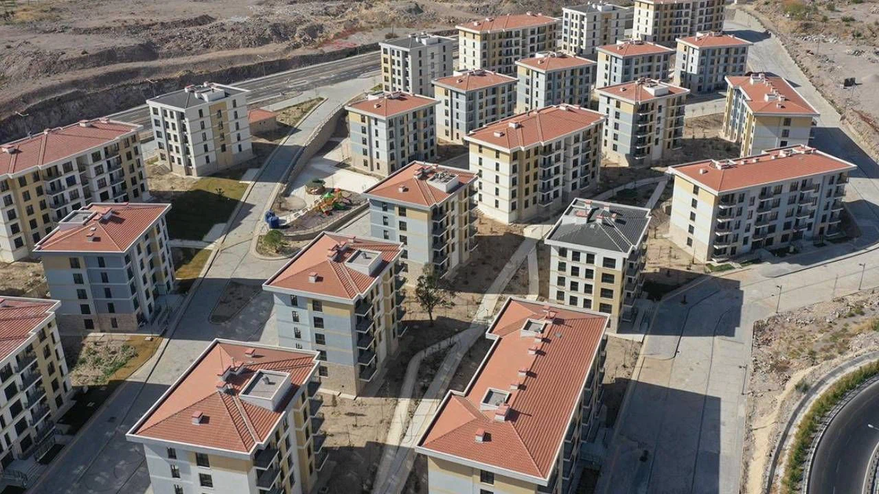 TOKİ'den 5 İlde Konut Fırsatı: 10 Bin TL Taksitle Ev Sahibi Olma Şansı! Başvurular Başladı