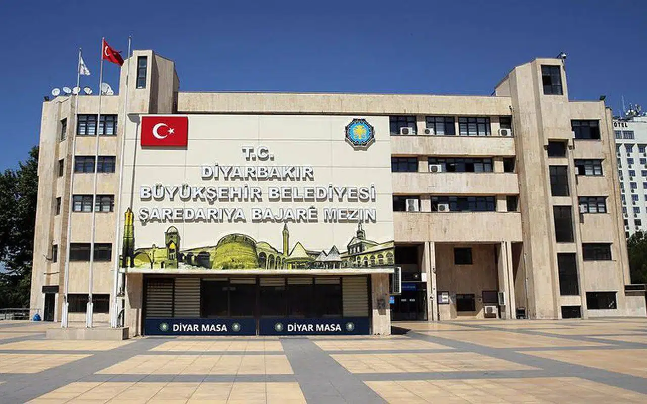 Diyarbakır Büyükşehir Belediyesi KPSS’siz 30 Halkla İlişkiler Görevlisi Alacak! Başvuru Takvimi Açıklandı