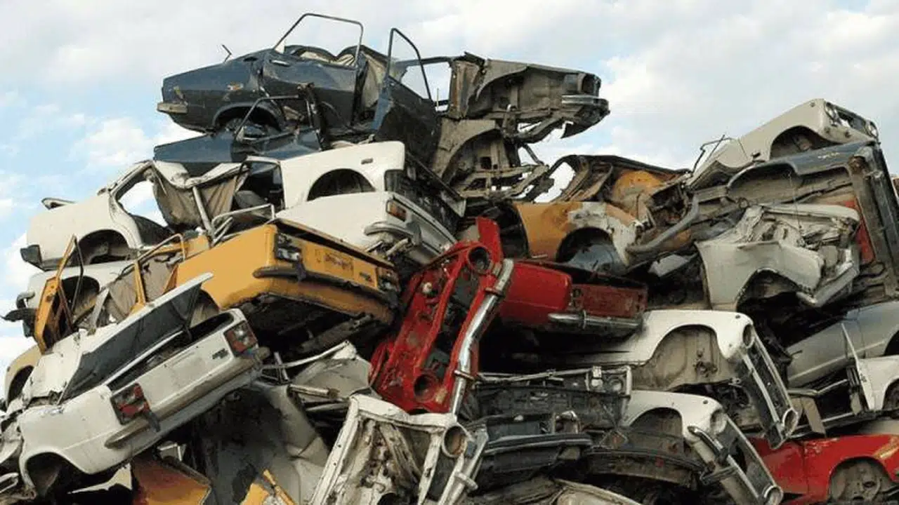 Hurda Aracını Veren Aileye ÖTV’siz Sıfır Otomobil Geliyor: 3 Çocuk Şartı Öne Çıkıyor