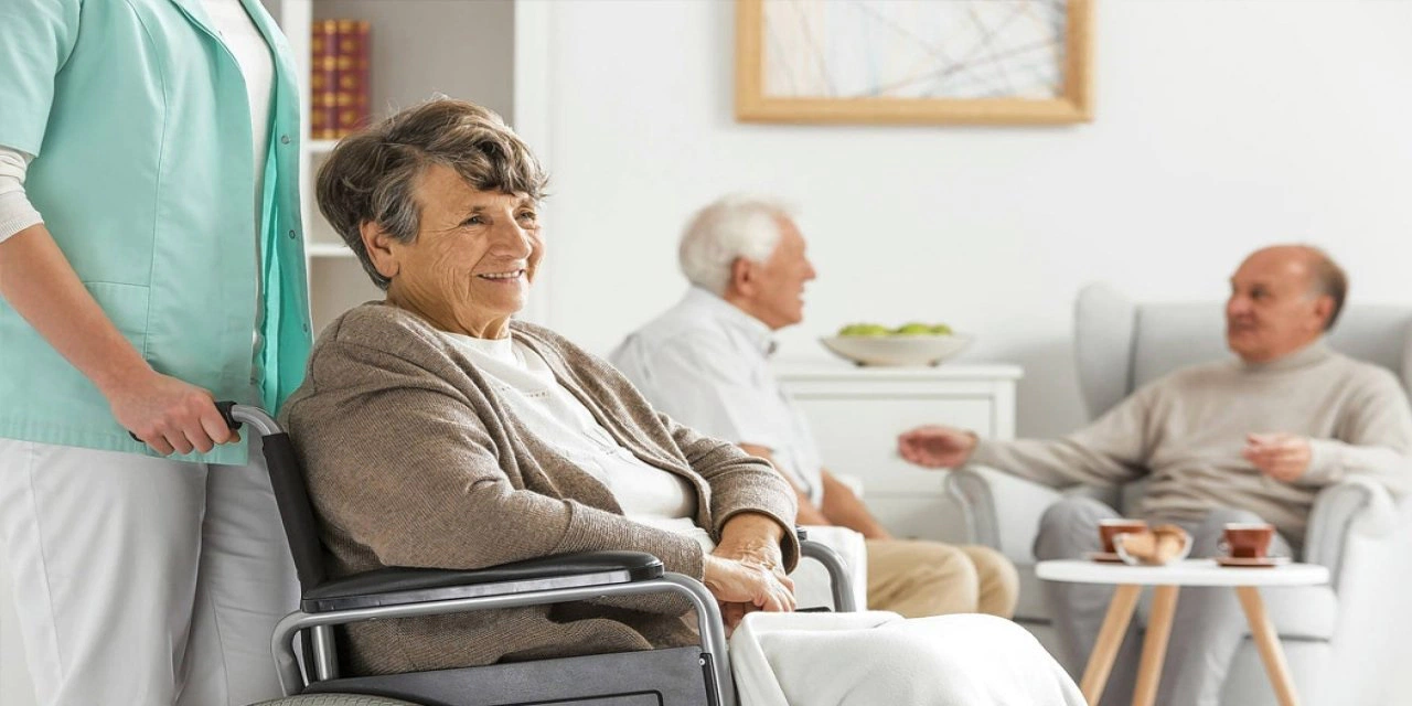 10 İlde Huzurevlerine Personel Alımı: KPSS’siz İşçi, 60 Puanla Memur Başvuruları Başladı