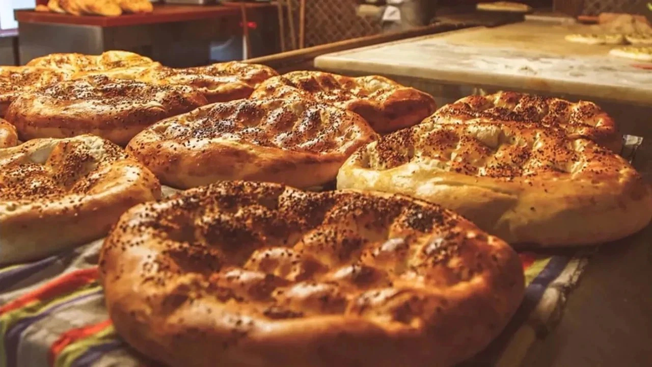 İzmir’de Ramazan Pidesi Fiyatı Açıklandı: Yeni Ücretler Belirlendi