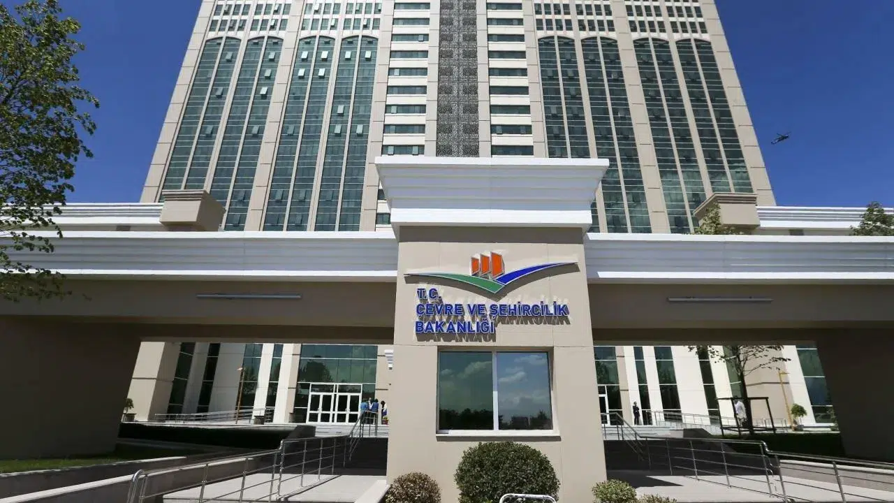 135 Milli Emlak Uzman Yardımcısı Alımı Yapılacak! KPSS 70 Şartı ile Başvurular Başlıyor