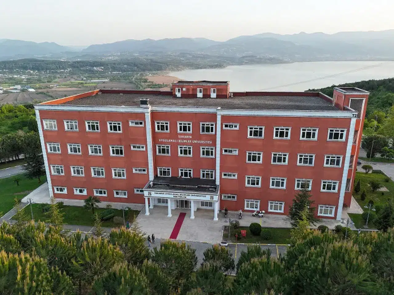 SUBÜ 10 personel alacak