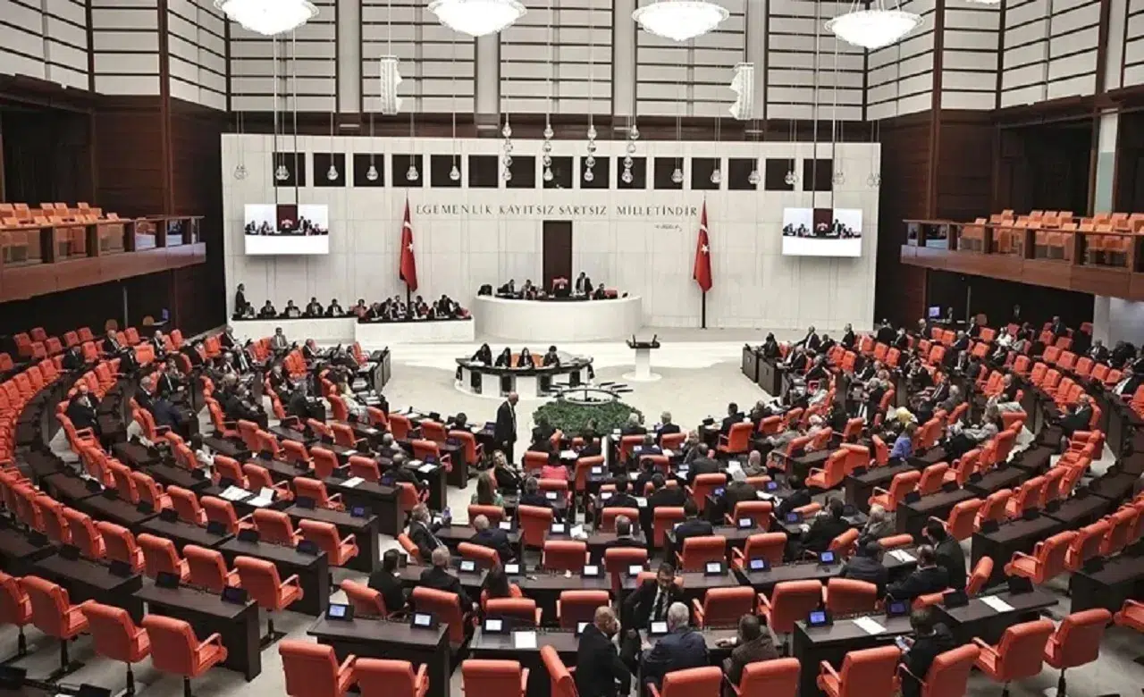 Milyonların Beklediği Düzenlemeler Bu Yasama Dönemine Yetişmedi! Gözler Yeni Meclis Takvimine Çevrildi