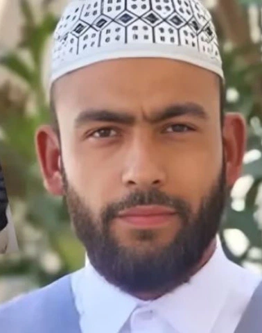 Kâbe’de Hacılar Hû Der Allah İlahi­si Viral Oldu: Celal Karatüre Ne Kadar Para Kazandı?