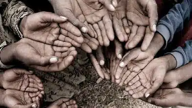 Fakirlere Yardım Eden Ünlüler, Zenginler ve İş Adamları