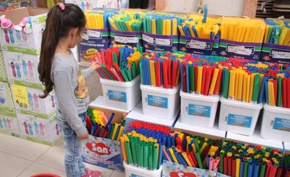 İlkokul ve Ortaokul Öğrencileri İçin Güzel Haber Geldi! 8500 TL Kırtasiye Yardımı Başladı